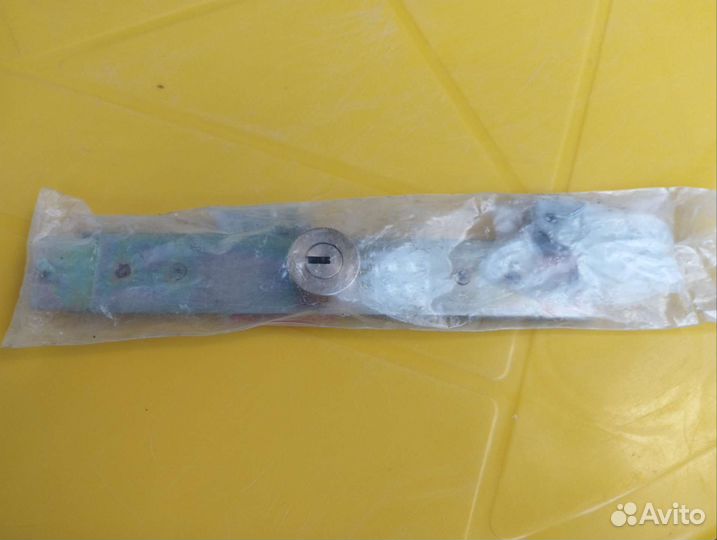 Замок для рольставни новый