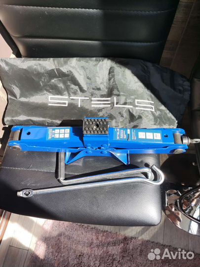 Ромбовый домкрат stels 2 т, 110-390 мм