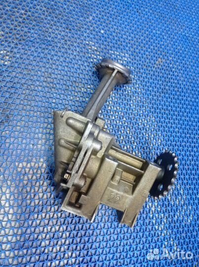 Масляный насос Renault Logan 1 седан K4MA690 2012