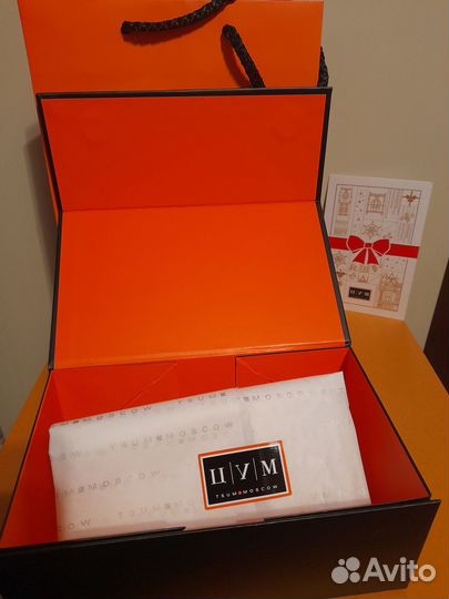 Подарочная коробка Цум Оригинал Новая и Пакет Цум