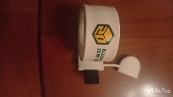 Браслет-флешка 16 гб