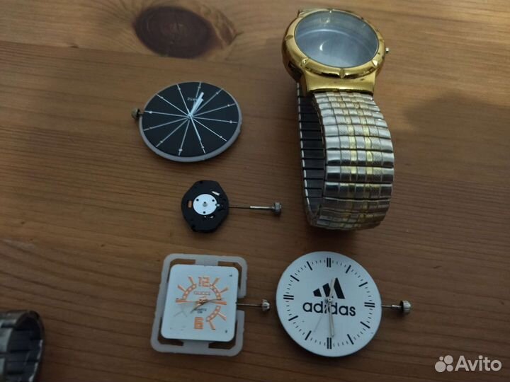 Кварцевые часы и механизмы