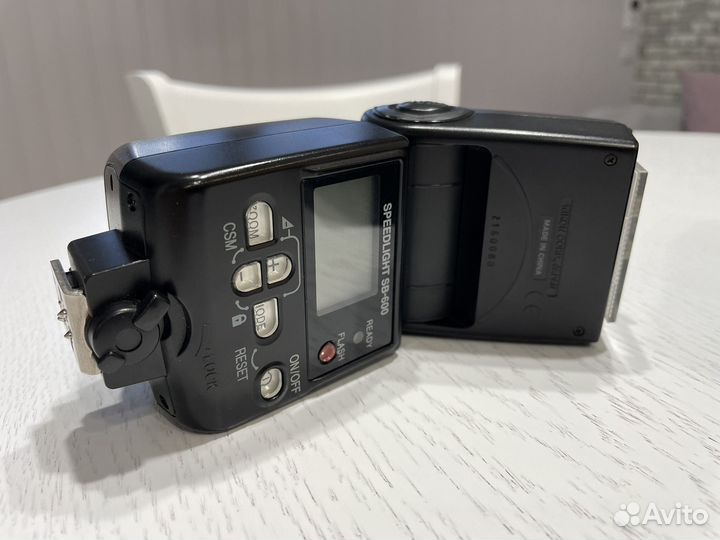 Вспышка Nikon Speedlight SB-600