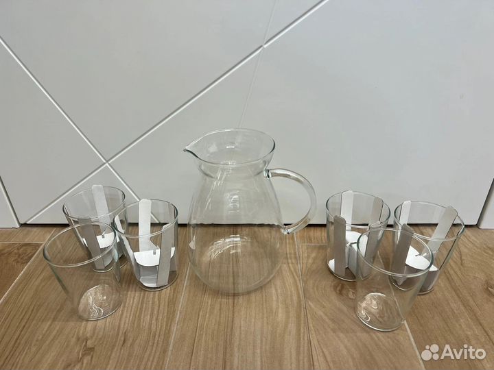 Набор посуды: стаканы и графин