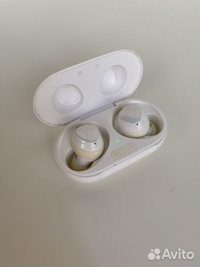 Беспроводные наушники samsung galaxy buds