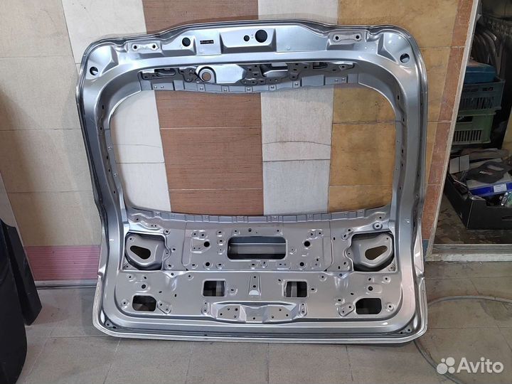 Крышка багажника Lexus rx4