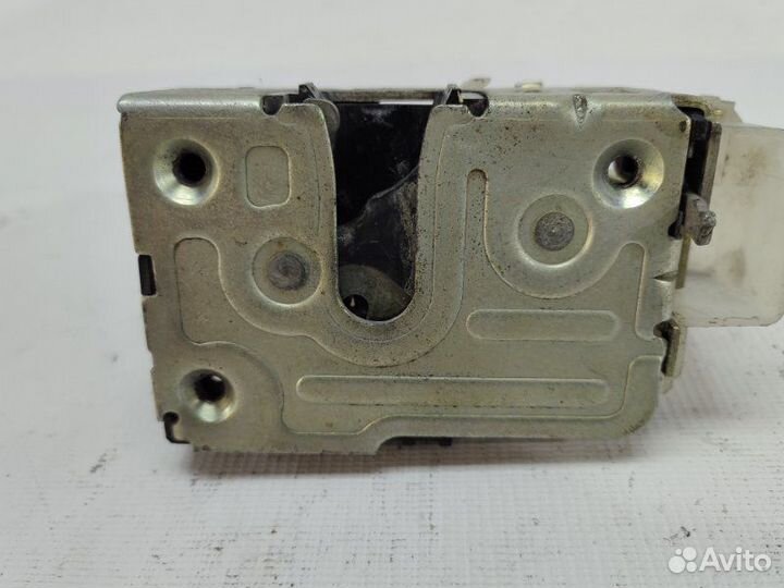 Замок боковой двери задний правый Renault Symbol