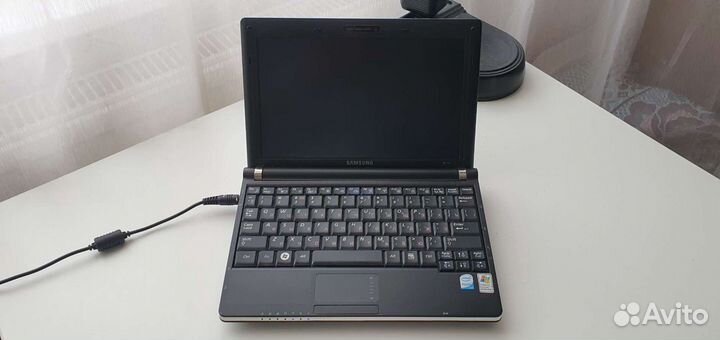 Нетбук Samsung nc10 10.1
