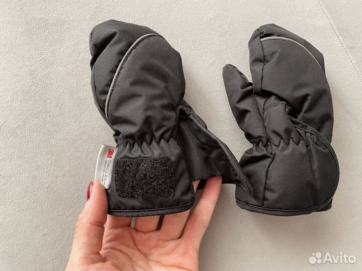 Варежки детские hm