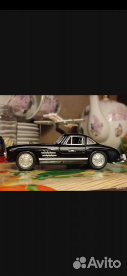 Модель автомобиля Mercedes Benz 300SL