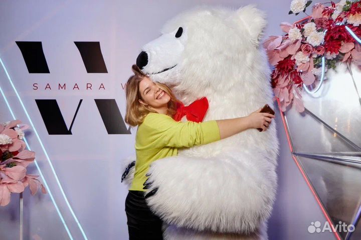 Белый мишка. Ростовые куклы, шары, поздравление