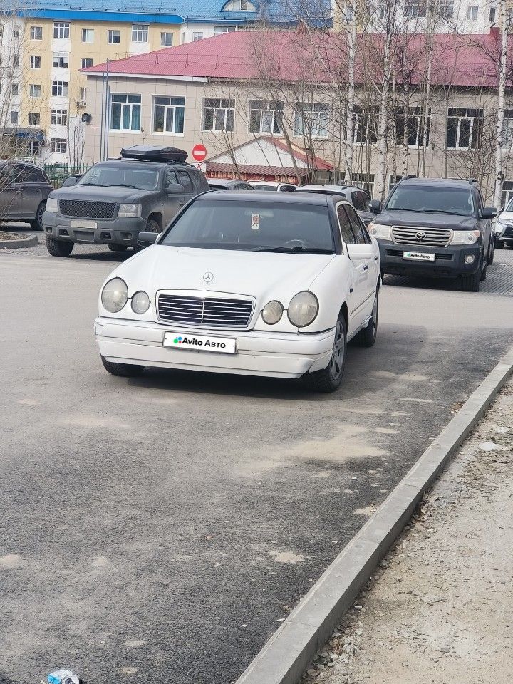 Mercedes-Benz E-класс: фото владельца