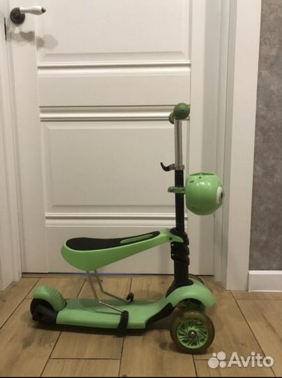 Самокат трехколесный Scooter с сиденьем