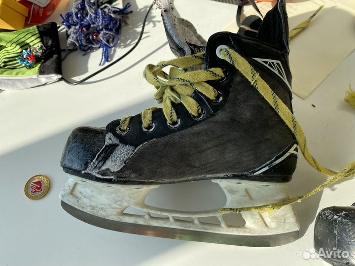 Хоккейные коньки бауэр