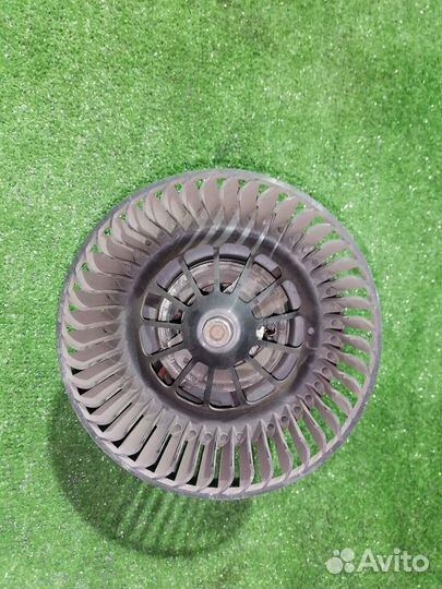 Моторчик отопителя Ford Focus/Focus RS/Focus ST