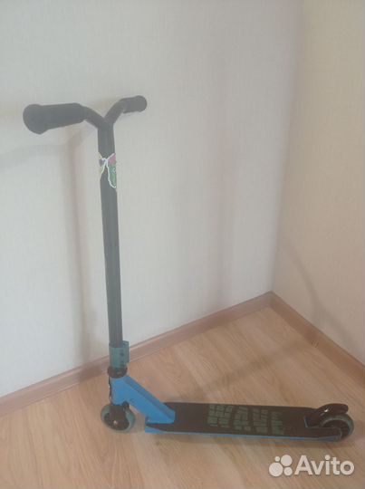Продам трюковой самокат