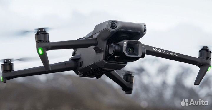 Квадрокоптер DJI Mavic 3 Classic RC новый