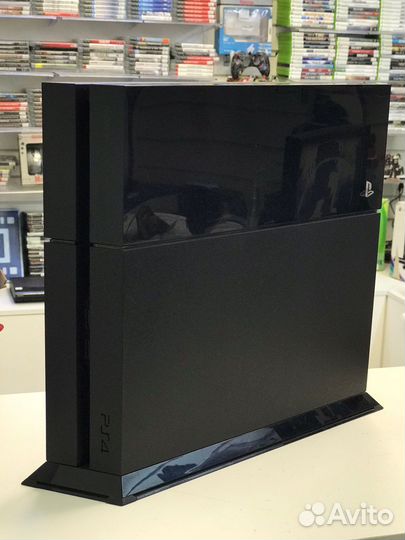 Sony PS4 Fat + 2 геймпада + игра