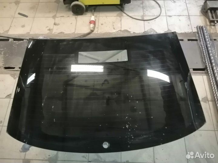 Стекло заднее заднее Skoda Rapid 2018