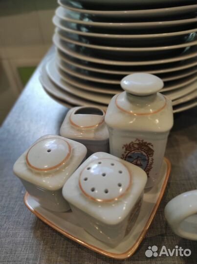 Набор столовой посуды