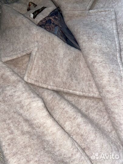 Пальто женское 42 44 бежевое