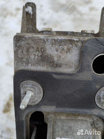 Кулиса МКПП Skoda Octavia A5 1.8