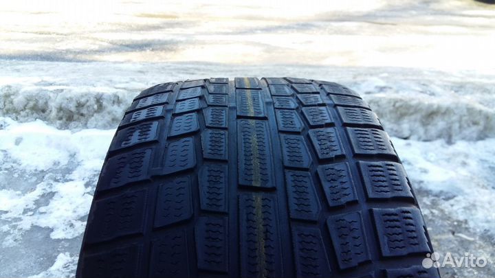 Yokohama Ice Guard IG20 255/45 R18 99Q