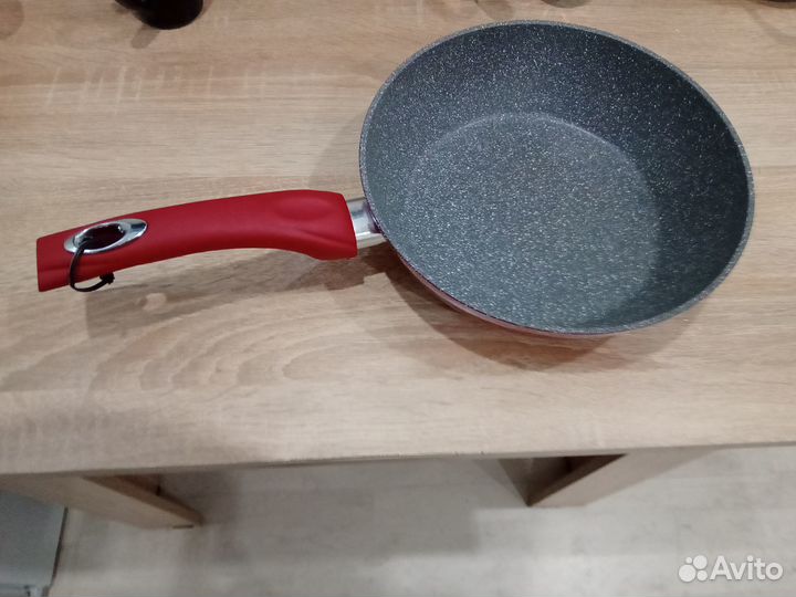 Сковорода 24см