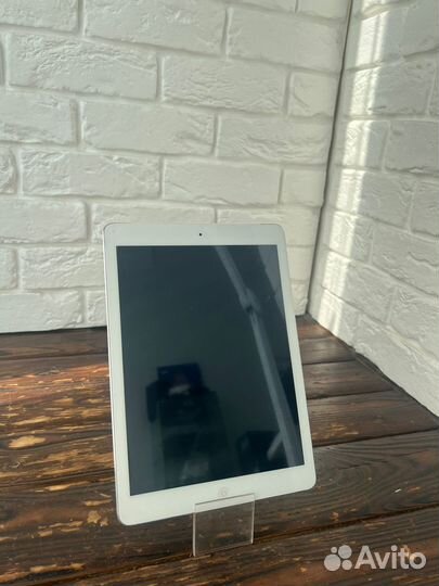 iPad Air 1gen 32gb WiFi + Cellular Silver A42065