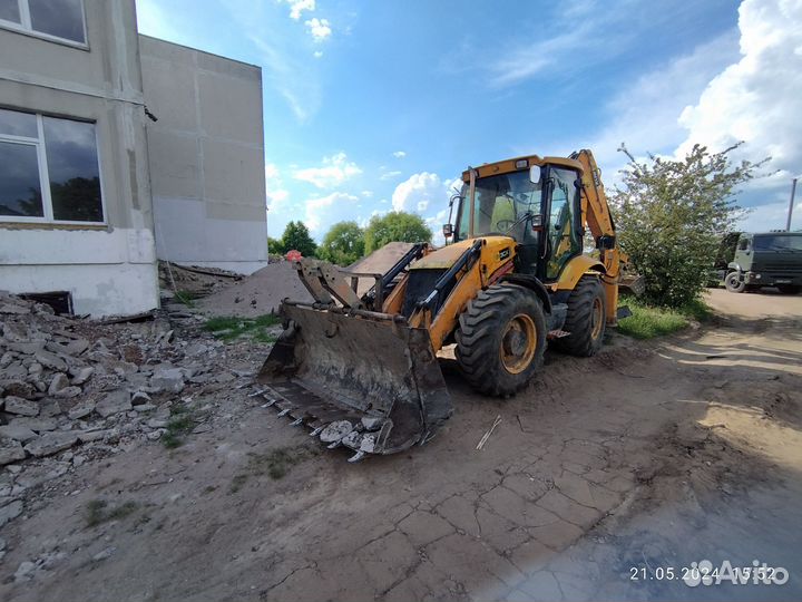 Экскаваторщик на экскаватор погрузчик Jcb-3cx