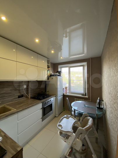 3-к. квартира, 60 м², 4/10 эт.