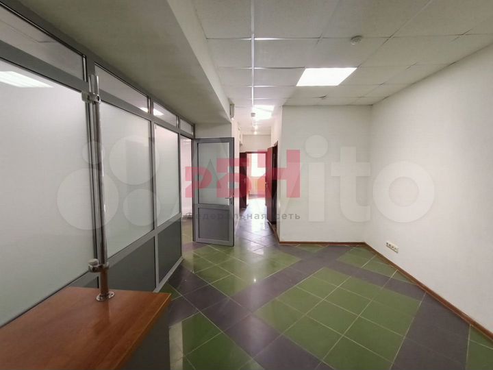 Помещение 157 м2 на первой линии