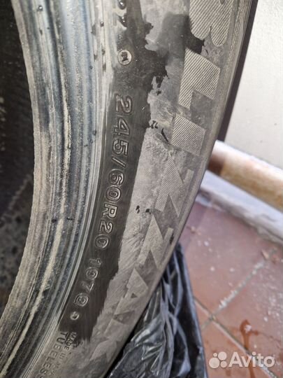 Bridgestone Blizzak Ice 245/60 R20