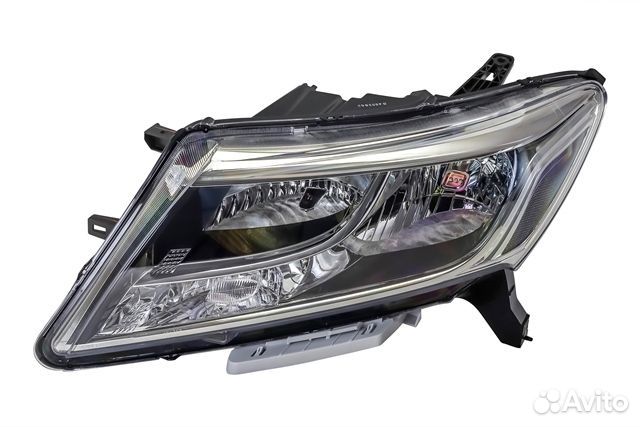Фара левая Nissan Pathfinder