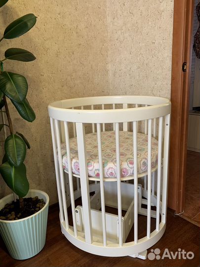Детская кроватка трансформер с маятником