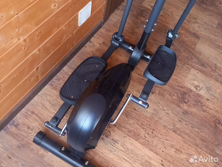 Эллиптический тренажер StarFit