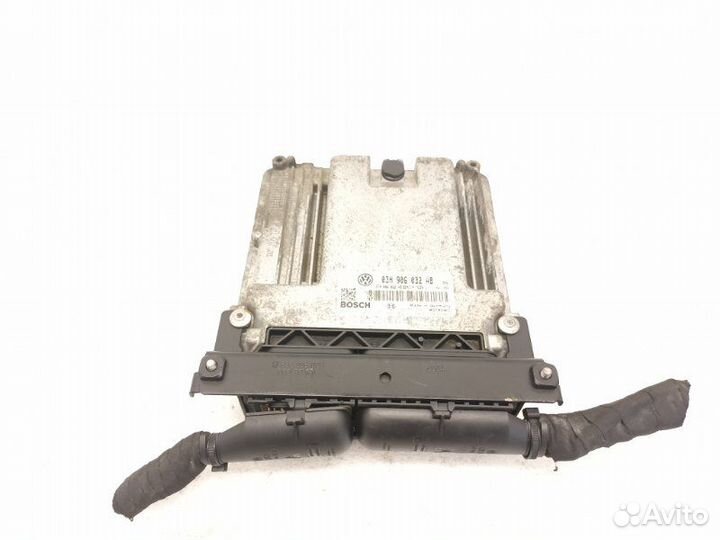 Блок управления двигателем Volkswagen Passat B6