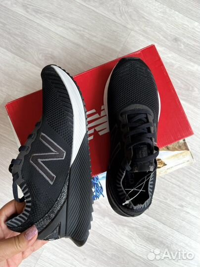 Новые Кроссовки New Balance (US 9.5, 10)