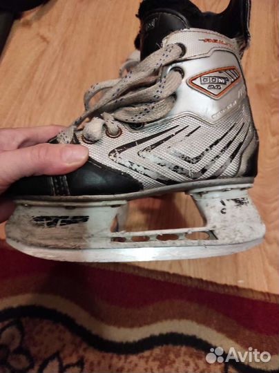 Коньки хоккейные