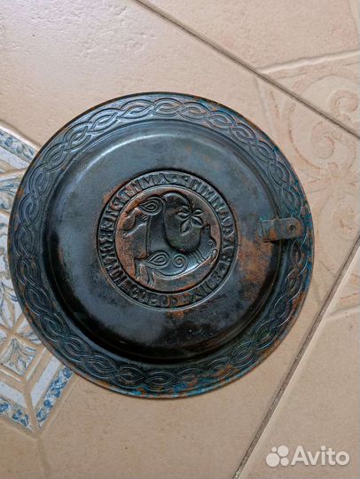 Медная тарелка настенная