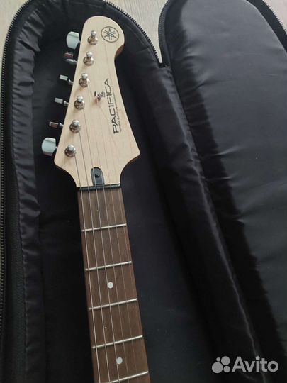 Акустическая гитара Yamaha Pacifica012 новая