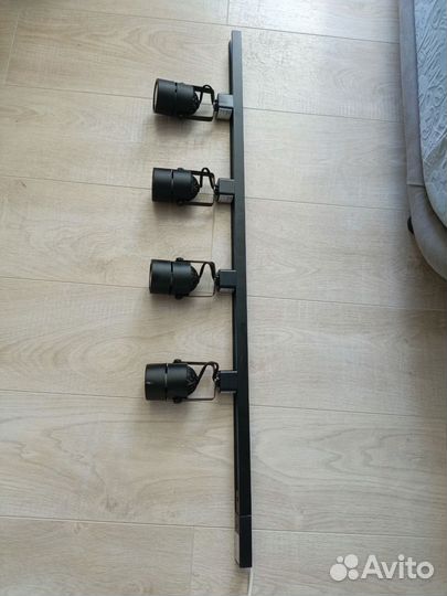 Трековый светильник