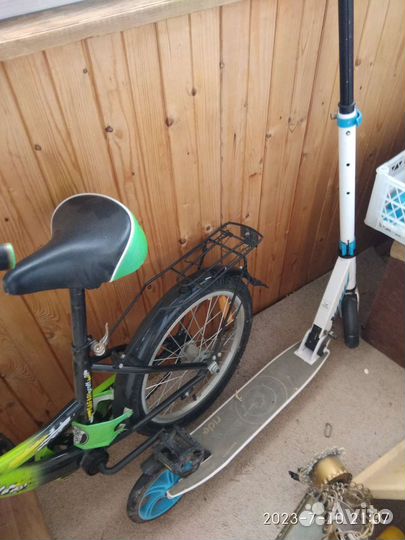 Детский велосипед и самокат