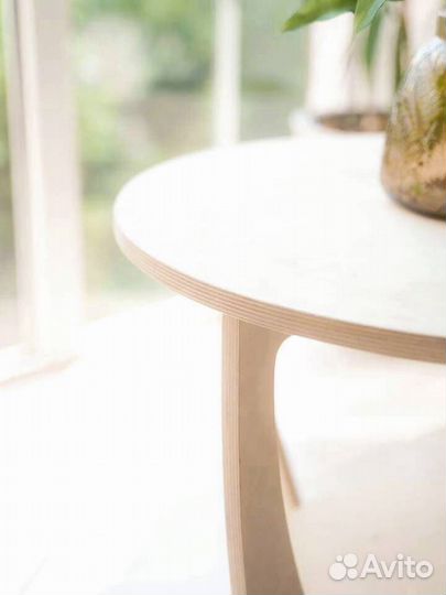 Деревянный столик