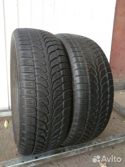 Bridgestone Blizzak LM-80 215/60 R17