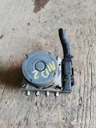 Блок abs Nissan Qashqai KJ10 MR-20 DE 2008