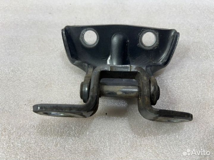 Петля двери задняя левая Kia Ceed универсал G4FC