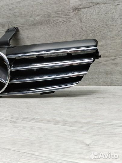 Решетка радиатора Mercedes Clk W209 OM612 2005