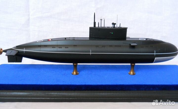 Сборная модель 636.3 Варшавянка (1:200)