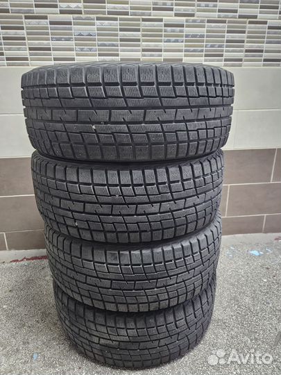 Yokohama Ice Guard IG30 215/50 R17